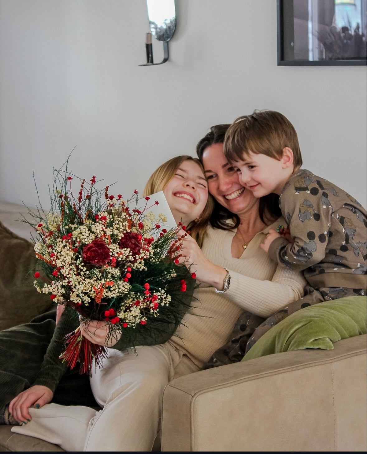 Mor med datter og søn - mors dags buket