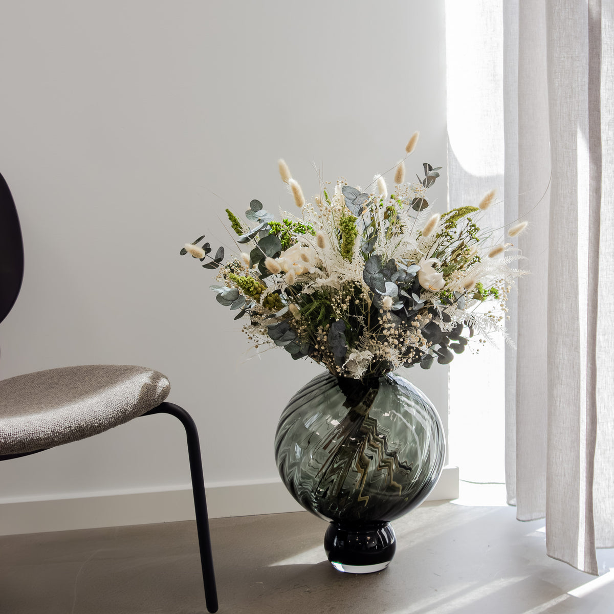 Pompøs Grøn Harmoni 💐 Grøn og hvid buket - LIVING FLOWERS