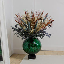 Indlæs billedet i galleriviseren, Meadow Swirl Vase Large - Green

